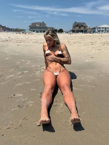 Danielle cooper 1 image