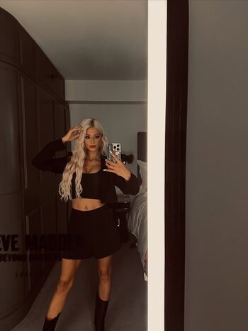 Danielle harold image