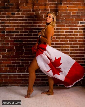 Danielle lawrie image