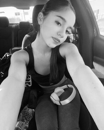 Danna renteria image