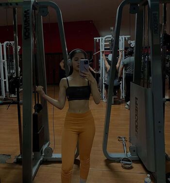 Danna renteria image
