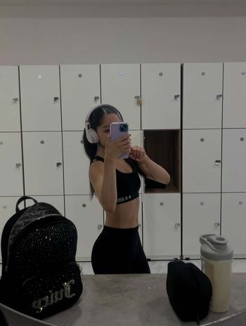 Danna renteria image