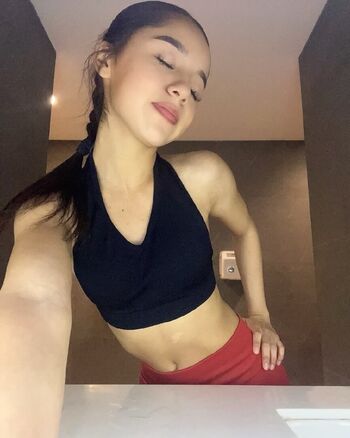 Danna renteria image