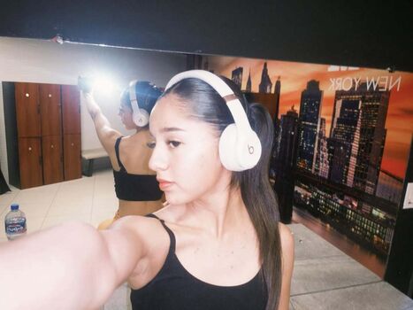 Danna renteria image