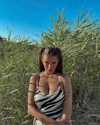 Dara darnadue image