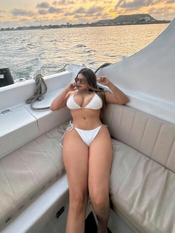 Dara vasquez image