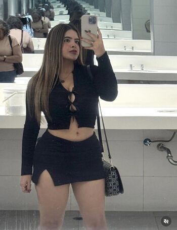 Dara vasquez image