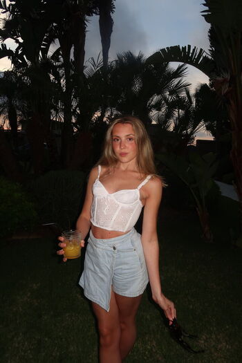 Darceyxc 1 image