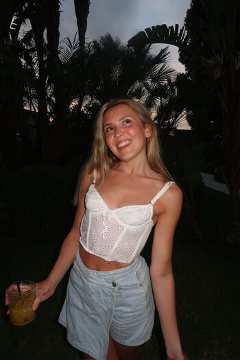 Darceyxc 1 image