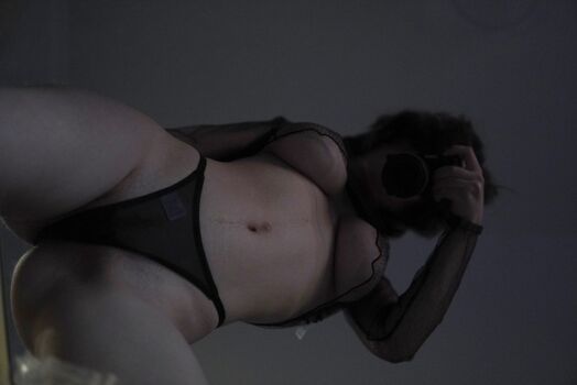 Daria aref page 3 image