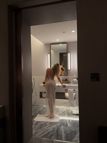 Dasha boyko page 2 image