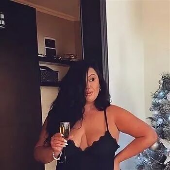 Dasha kovalenko image