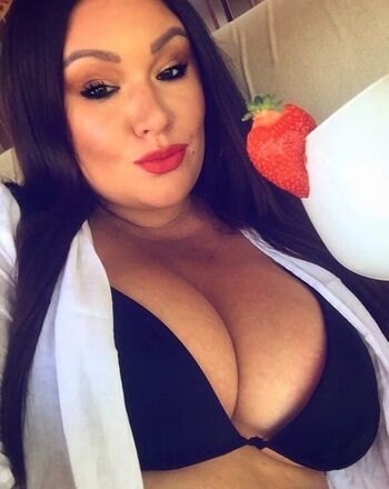 Dasha kovalenko image