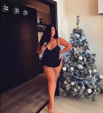 Dasha kovalenko image