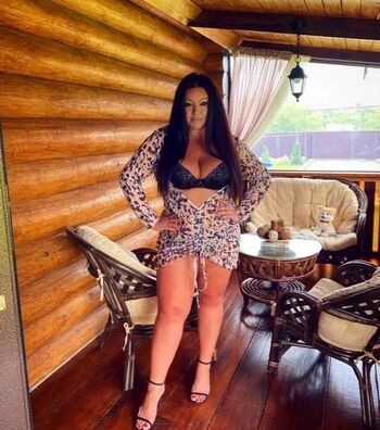 Dasha kovalenko image