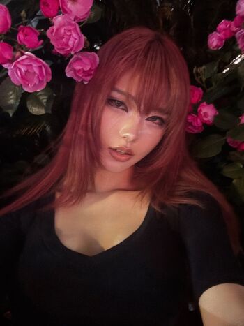 Daturakisses image