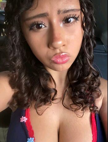 Dayana vtaa00 image