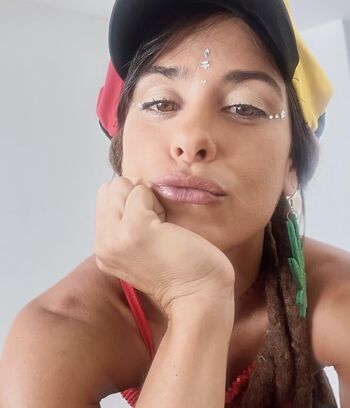 Debora varella image