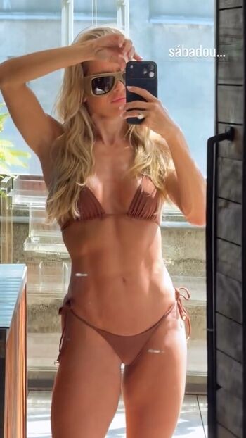 Deborah secco 1 image