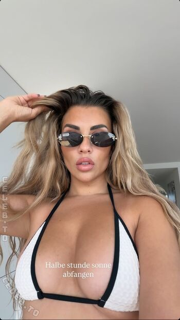 Deeanaofficial image