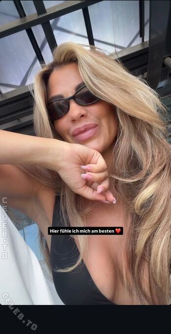 Deeanaofficial image