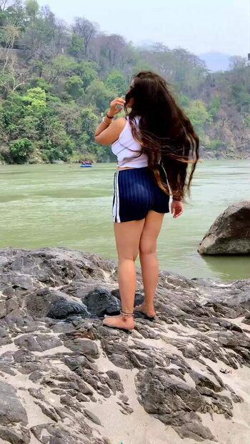 Deeksha bhardwaj image