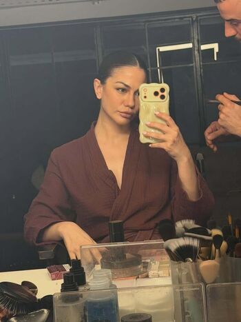 Demet ozdemir page 2 image