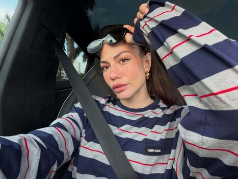 Demet ozdemir image