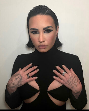 Demi lovato image