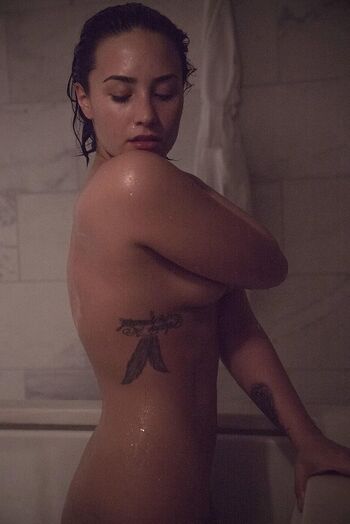 Demi lovato image