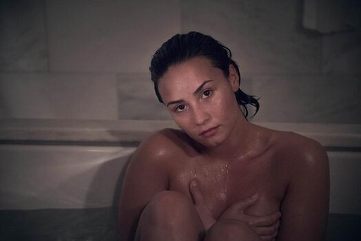 Demi lovato image