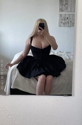 Denise langemak image