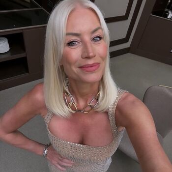 Denise van outen image