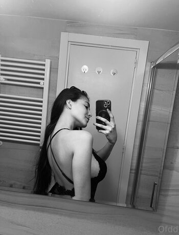 Derlydaniela image