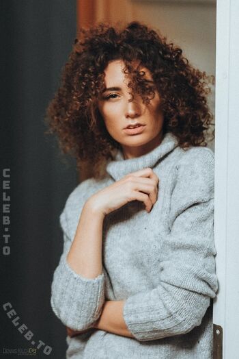 Desiree ronit image