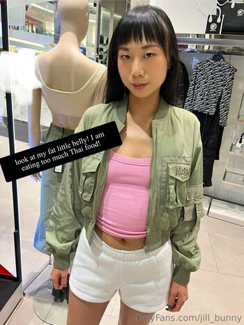 desk1er / jill_bunny