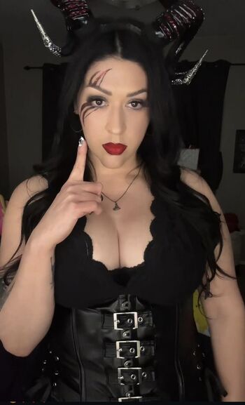 Devilkissgigi image