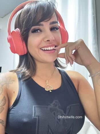 Dhihotwife image