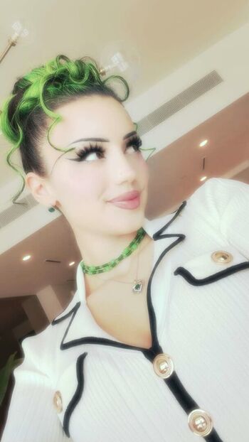 Dilaraa page 2 image