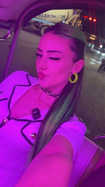 Dilaraa page 2 image