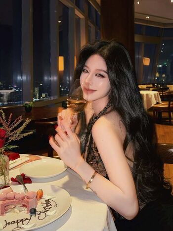 Dinonoz page 2 image