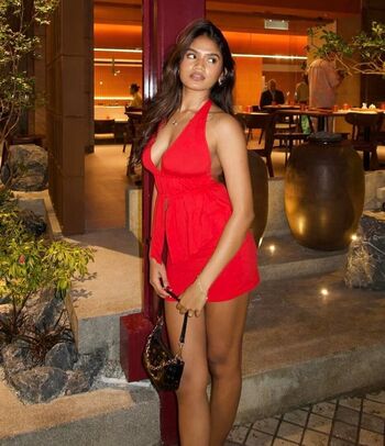 Divya sashendran image