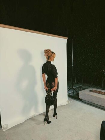 Dixie d amelio page 4 image