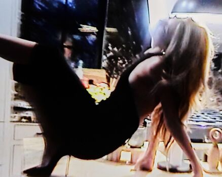 Dixie d amelio page 4 image