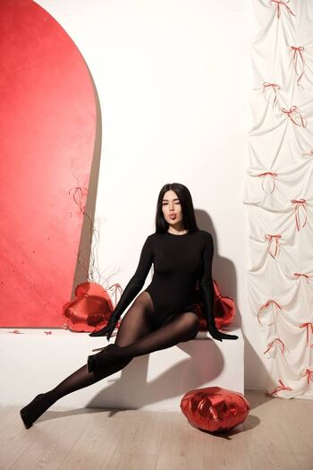 Diyorik azimova image