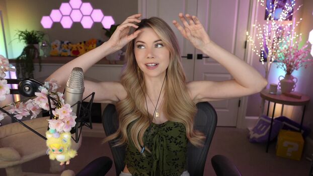 Dizzykitten page 2 image