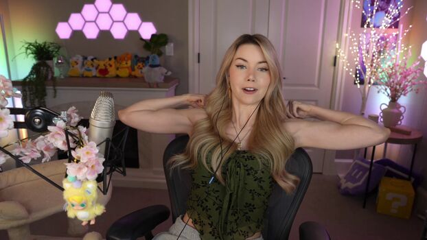 Dizzykitten page 2 image