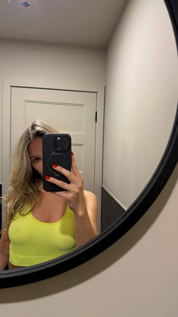 Djmissshelton 1 image