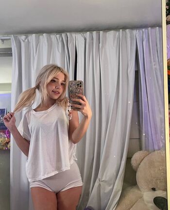Dollblush page 3 image