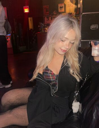 Dollblush image